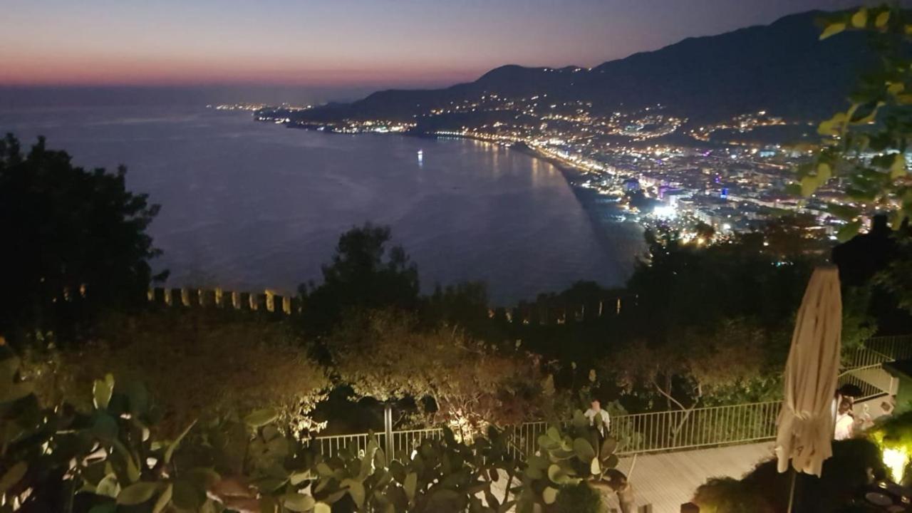 Granada City Alanya Luxury Appartment 800М От Пляжа Клеопатра Buitenkant foto